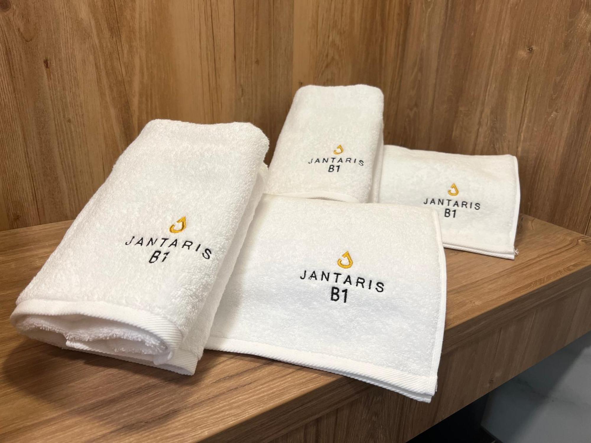 Jantaris B1 - Apartament 20M Od Plazy ミエルノ エクステリア 写真